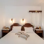 Lägenhetshotell Sunrock - Gerani 3*