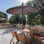 Sunrock - Gerani Lägenhetshotell 3*