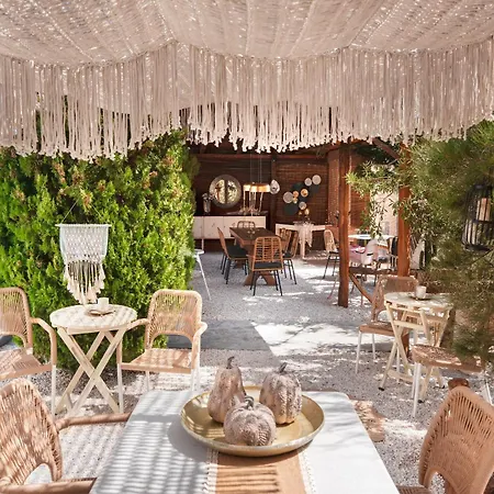 Sunrock - Gerani Lejlighedshotel *