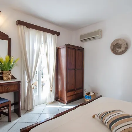 Sunrock - Gerani Aparthotel 3*