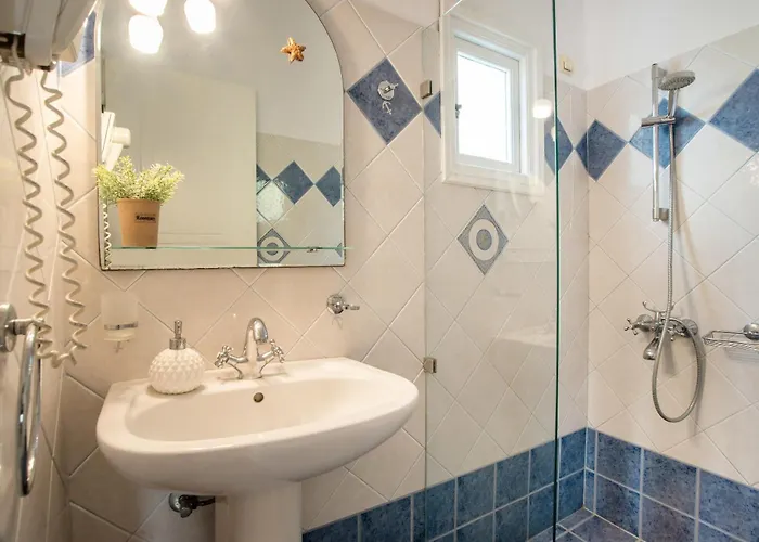 Sunrock - Gerani Aparthotel Naxos City